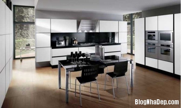 Phòng bếp kết hợp hai màu đen trắng hiện đại và cá tính