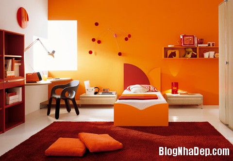 Phòng ngủ nổi bật với gam màu cam